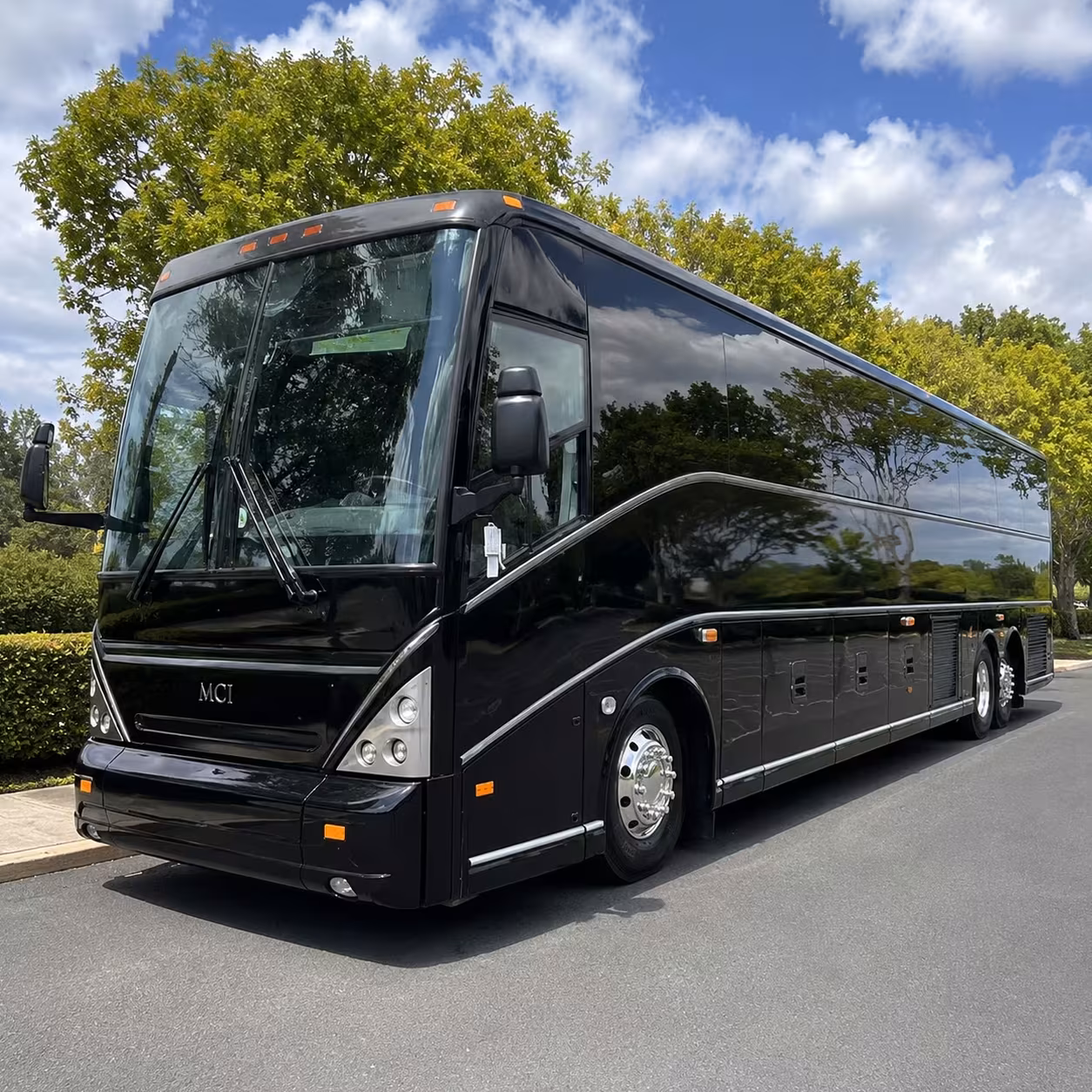 lafayette charter bus rental exterior