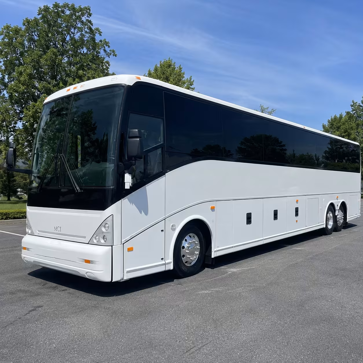 shuttle service from lafayette to new orleans international airport