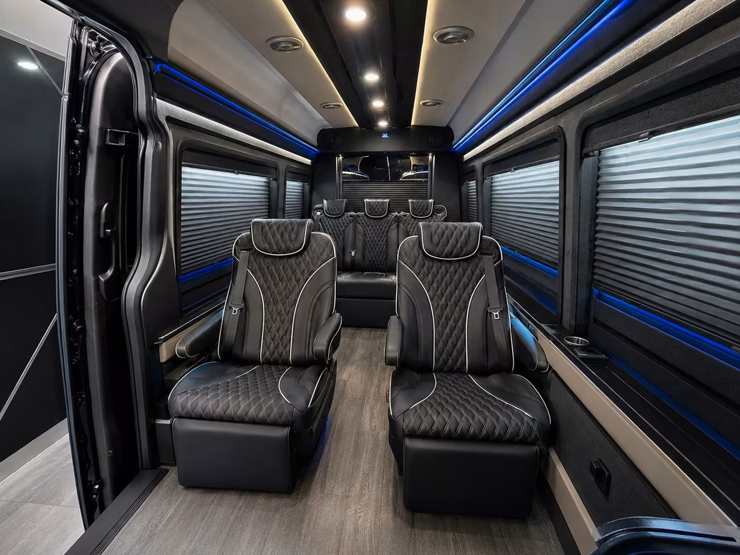 why a private bus beats rideshares for lafayette airport groups