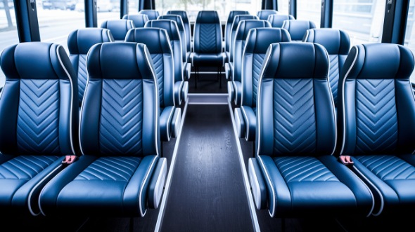 lafayette 15 passenger minibus rental